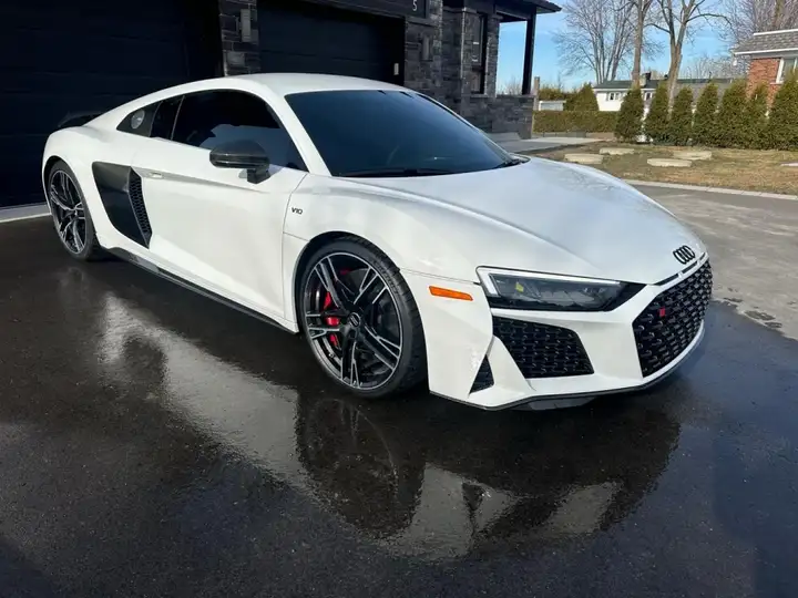 Audi R8 V10 Performance — Trois-quarts avant