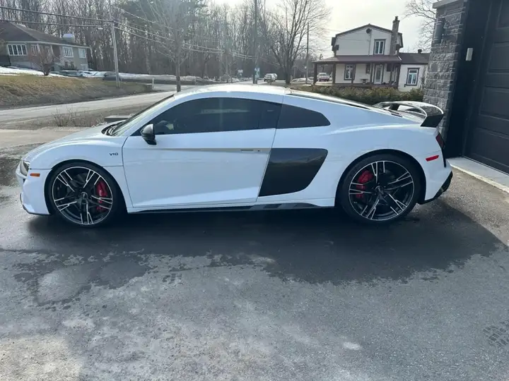 Audi R8 V10 Performance — Profil
