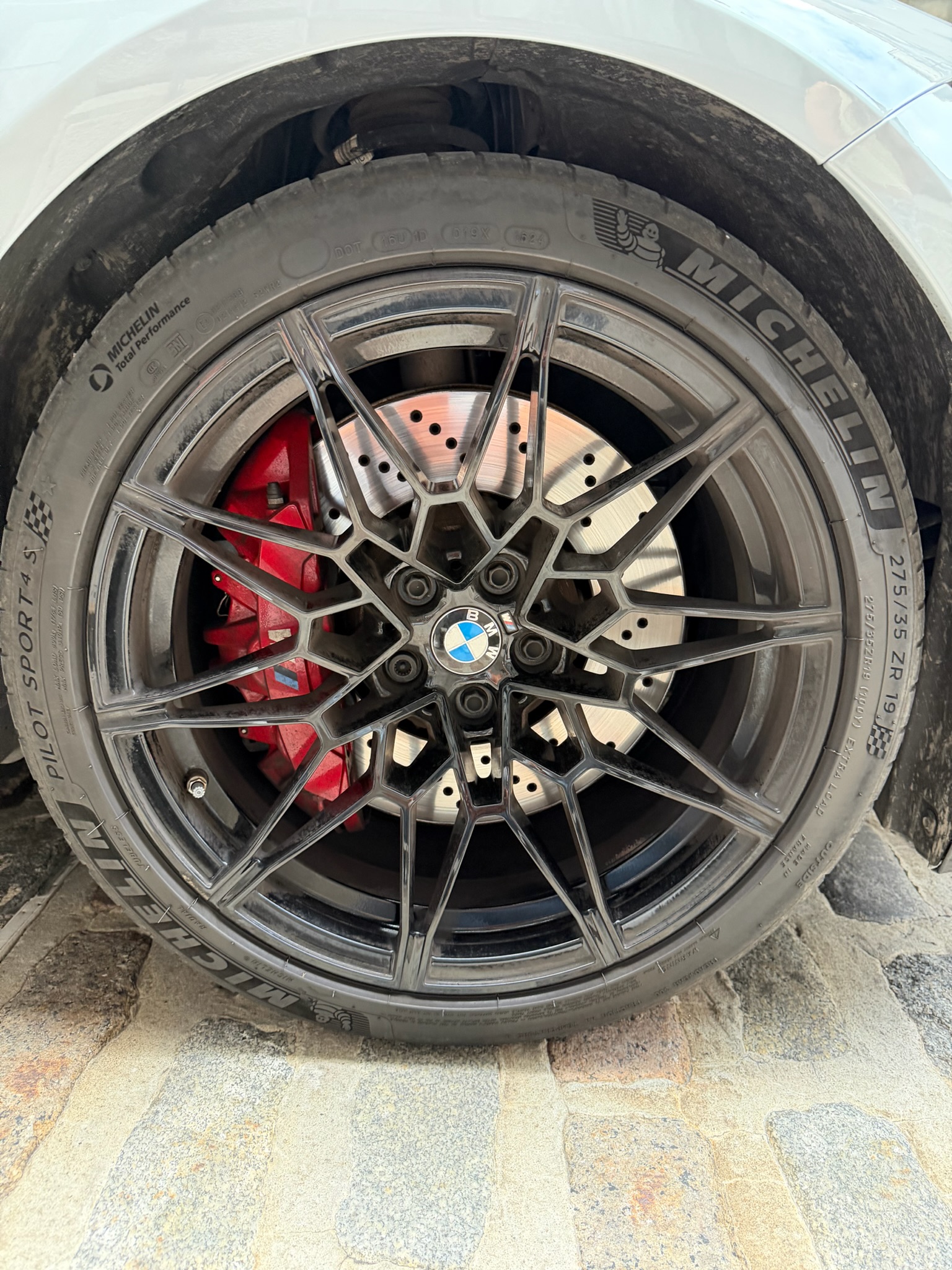BMW M4 Competition xDrive: 7